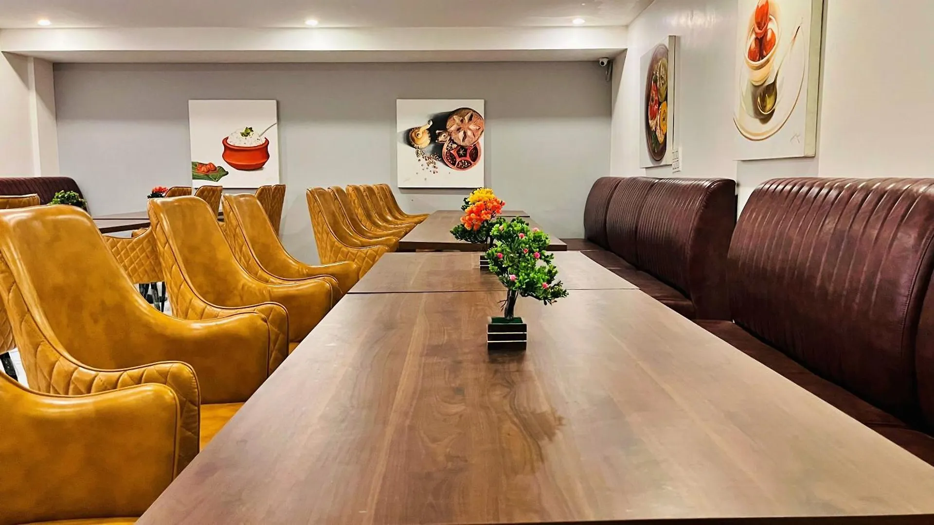 Aamantran Residency Hotel, Sohna Road, Sector 49, Gurugram Gurgaon 3*,  India