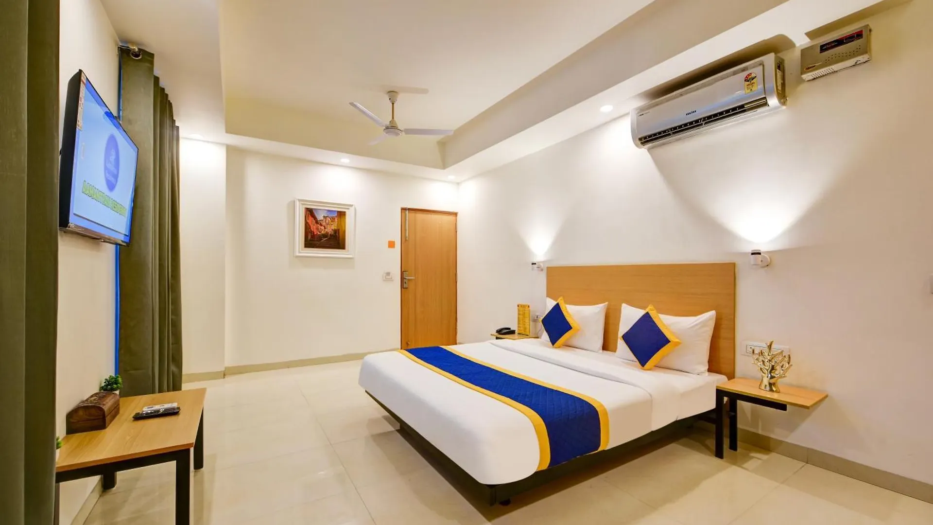 Hotel Aamantran Residency Hotel, Sohna Road, Sector 49, Gurugram Gurgaon